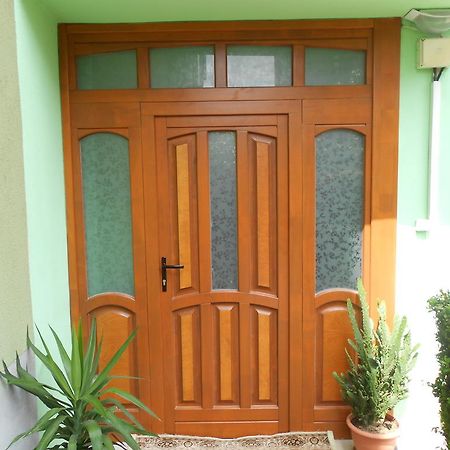Nelly Guest House Sozopol Exterior photo